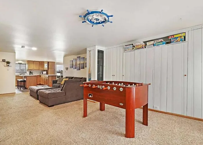 Gorgeous Nautical House Chain O' Lakes With Hot Tub Option