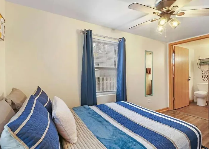 Gorgeous Nautical House Chain O' Lakes With Hot Tub Option Casa de férias *