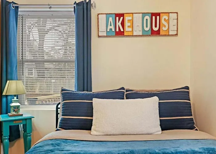 Gorgeous Nautical House Chain O' Lakes With Hot Tub Option Casa de férias
